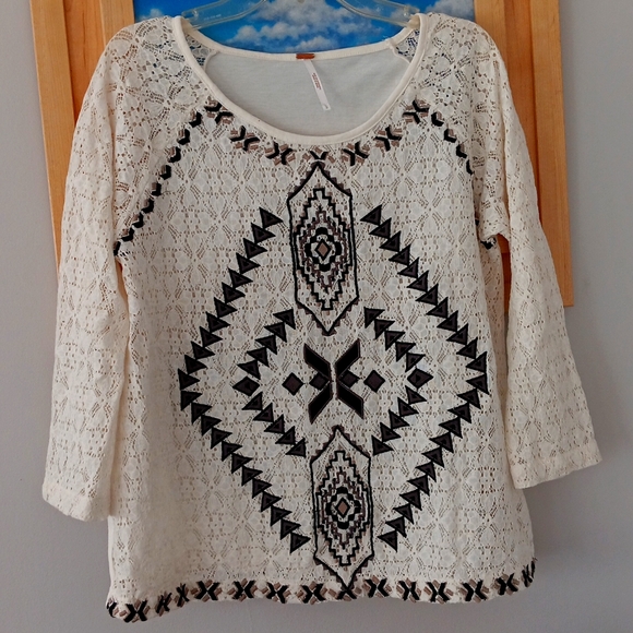 Free People Top, Beautiful,  worn once, size small. Though tag is not readable. - Picture 1 of 7